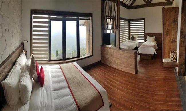 Suite with Mountain View